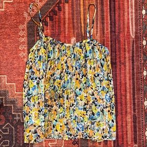 Floral pleated tank